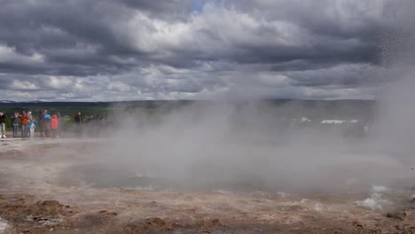 Island-Haukadalur-Strokkur-Geysir-Bricht-Aus