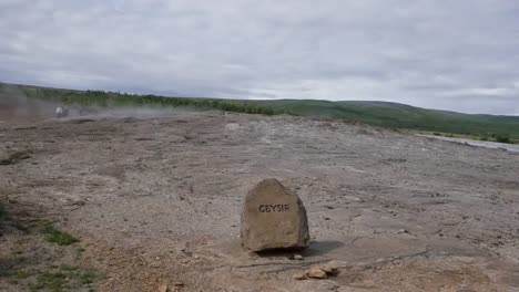 Island-Standort-Des-Ursprünglichen-Geysirs-Im-Geothermalen-Tal