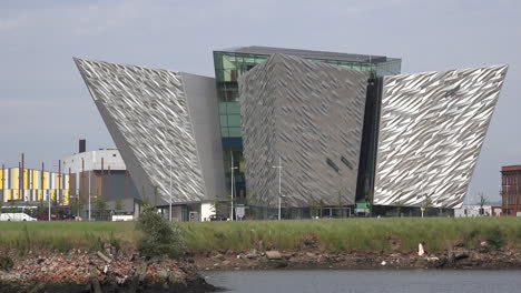 Edificio-Del-Museo-Titánico-De-Irlanda-Del-Norte-De-Irlanda