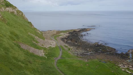 Nordirland-Giants-Causeway-Rocky-Shore