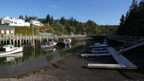 Kanada-Bay-Of-Fundy-Halls-Hafen-Flut-Ebbe-Hoch-Mittel-Niedrig-Verblasst