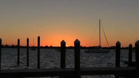 Florida-Key-Largo-Sunset-Con-Muelle-Y-Velero