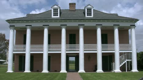 Casa-De-Louisiana-Malus-beauregard