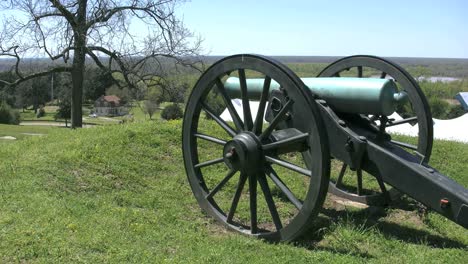 Mississippi-Vicksburg-Campo-De-Batalla-Cañón-Y-árbol