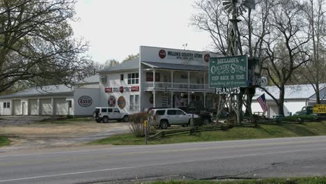 Arkansas-Country-Store-Mit-LKW