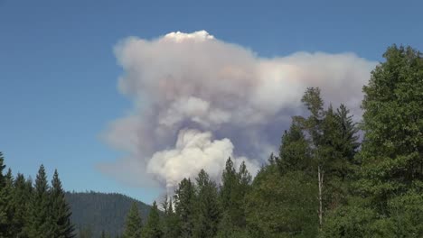 Kalifornien-Waldbrand-Rauch-Zeitraffer