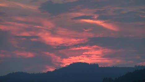 Kalifornien-Sonnenuntergang-über-Kamm-Leichter-Zeitraffer