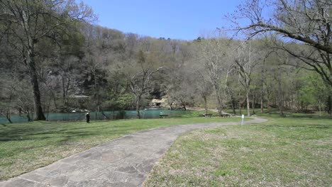 Missouri-Big-Spring-With-Tourist-Family