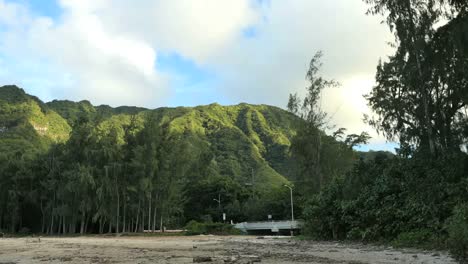 Oahu-Kahana-Bay-Berge-Und-Brücke