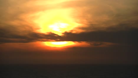 Australia-Great-Ocean-Road-12-Apostles-Sunset-Bright-Glow