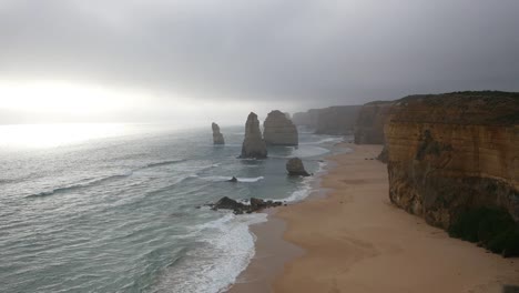 Australia-Great-Ocean-Road-12-Apostles-With-High-Fog