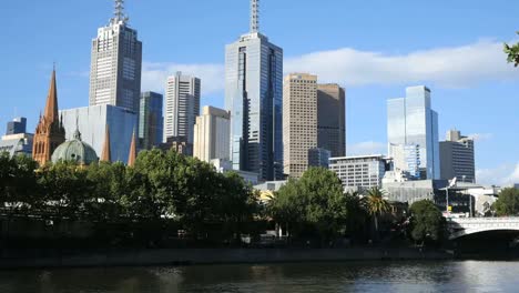 Australia-Melbourne-Yarra-River-And-City-Skyscrapers-Pan