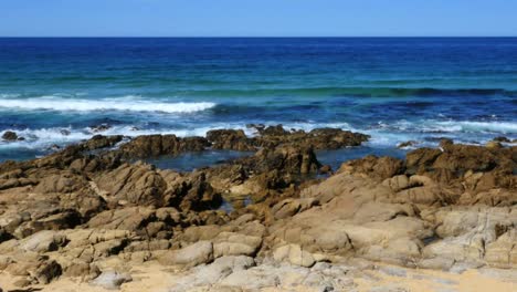 Australien-Wellen-Geschnittene-Terrasse-Mit-Wellen-Bei-Kianga-Pan