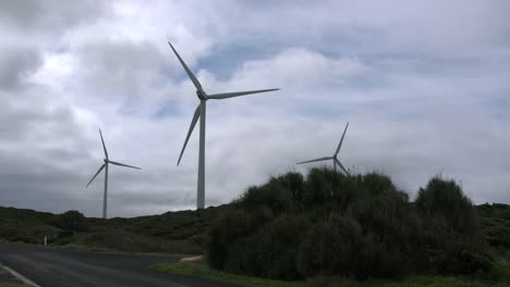 Australien-Windmühlen-Und-Wolken