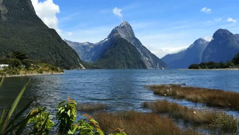 Nueva-Zelanda-Milford-Sonido-Mitre-Peak-Vista