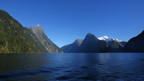 New-Zealand-Milford-Sound-View-With-Snow-On-Peak