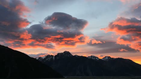 New-Zealand-Mt-Cook-National-Park-Dawn-Clouds