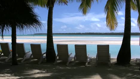 Aitutaki-Chairs-Facing-A-Lagoon
