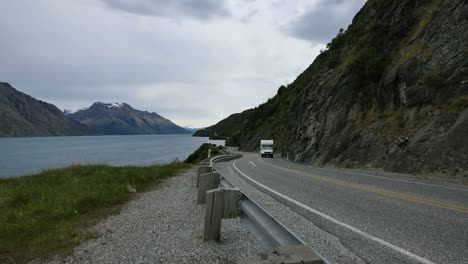 Neuseeland-Teufelstreppe-Mit-Wohnmobilen