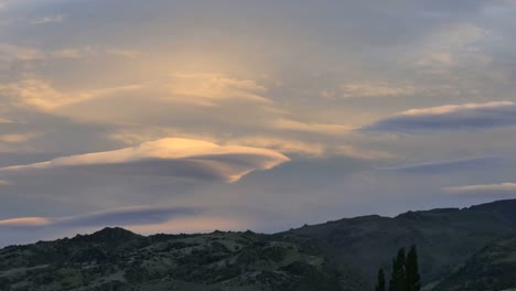 New-Zealand-Wave-Cloud-Time-Lapse