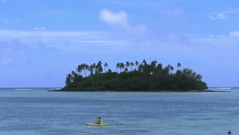 Rarotongo-In-Lagune-Und-Insel