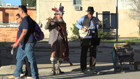 Arizona-Grabstein-Männer-Mit-Instrumenten