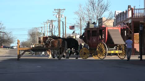 Arizona-Tombstone-Stagecoach-Turns