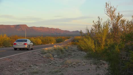 Arizona-Wüstenautobahn-Vorbei-An-Ajo