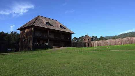 California-Fort-Ross-Stockade-Y-El-Viejo-Magasin-O-Almacén