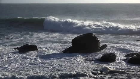 California-Salt-Point-Slow-Motion-Waves-Crash-On-Big-Rock