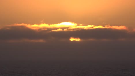 California-Sun-Between-Cloud-Layers-Time-Lapse