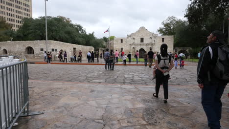 Texas-San-Antonio-Alamo-Nähert-Sich