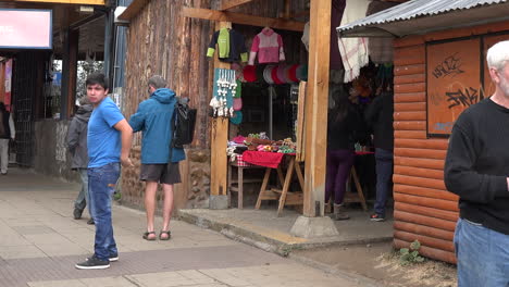 Chile-Coyhaique-Leute-Zu-Fuß