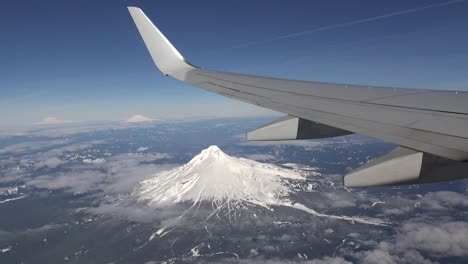 Oregon-Fliegt-über-Mount-Hood