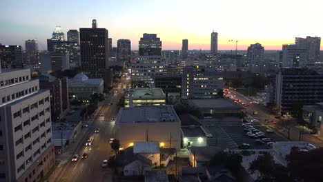 Texas-Austin-Sonnenuntergang-Verkehr-Zeitraffer-Traffic