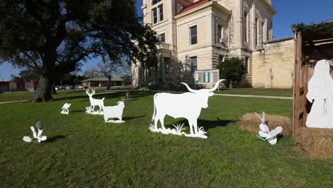 Palacio-De-Justicia-De-Bandera-De-Texas-Con-Escena-De-Pesebre-Movimiento-A-Pie