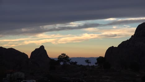 Texas-Big-Bend-Chisos-Evening