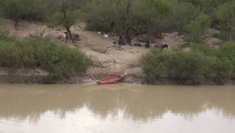 Texas-Big-Bend-México-A-Través-De-Río-Grande-Cerca-Del-Cañón-De-Boquillas