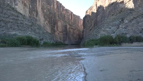 Texas-Big-Bend-Santa-Elena-Canyon-Rio-Grande-Alejar