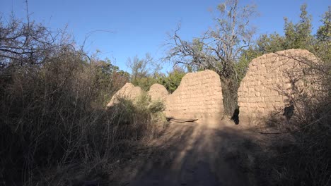 Texas-Gran-Curva-Adobe-Ruinas-Sam-Nail-Ranch