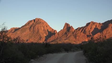 Texas-Big-Bend-Mountains-Am-Abend-Vergrößern