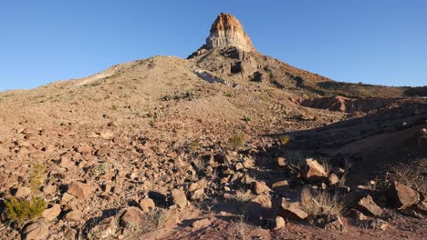 Texas-Big-Bend-Rock-Spike-Mit-Schutt