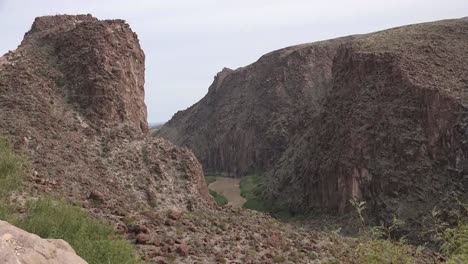 Texas-Río-Road-Mirando-Hacia-Abajo-En-Río-Grande