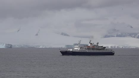 Archipiélago-Palmer-Antártico-Zoom-En-Barco