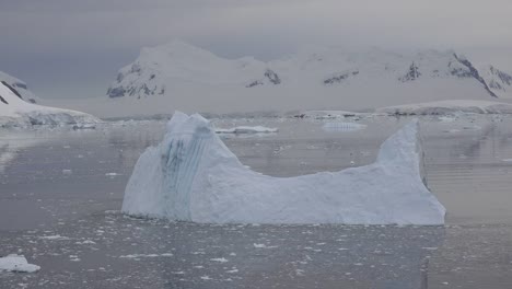 Antarctica-Blue-Streaks-Show-On-Iceberg