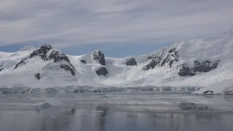 Antarctica-Glaciers-In-Paradise-Harbor-Meet-The-Sea