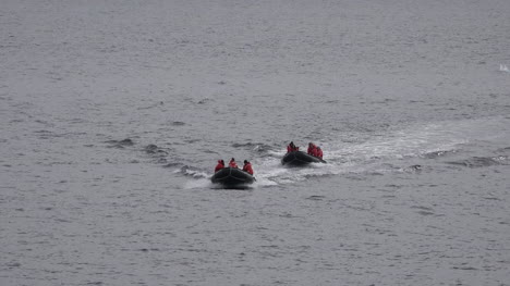 Antarctica-Inflatable-Boats-Arriving