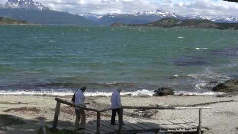 Frauen-Aus-Argentinien,-Die-Zum-Strand-Gehen