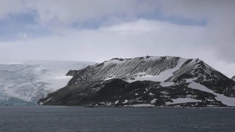 Antarctica-Admiralty-Bay-Move-Toward-Glacier