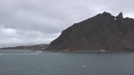 Antarctica-King-George-Island-Scientific-Station